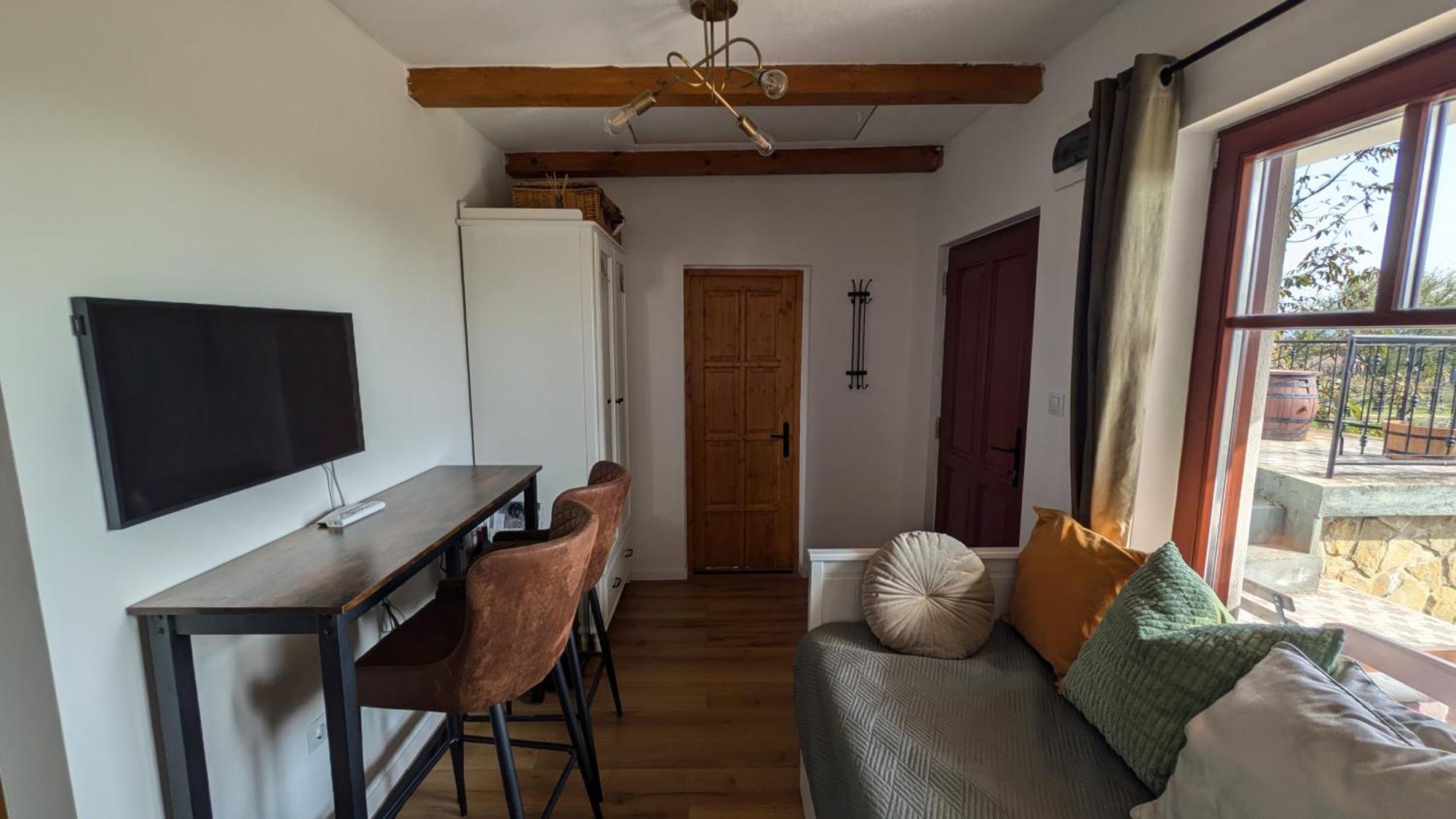 Jera Pince Es Vendeghaz Villa Somlovasarhely Dış mekan fotoğraf